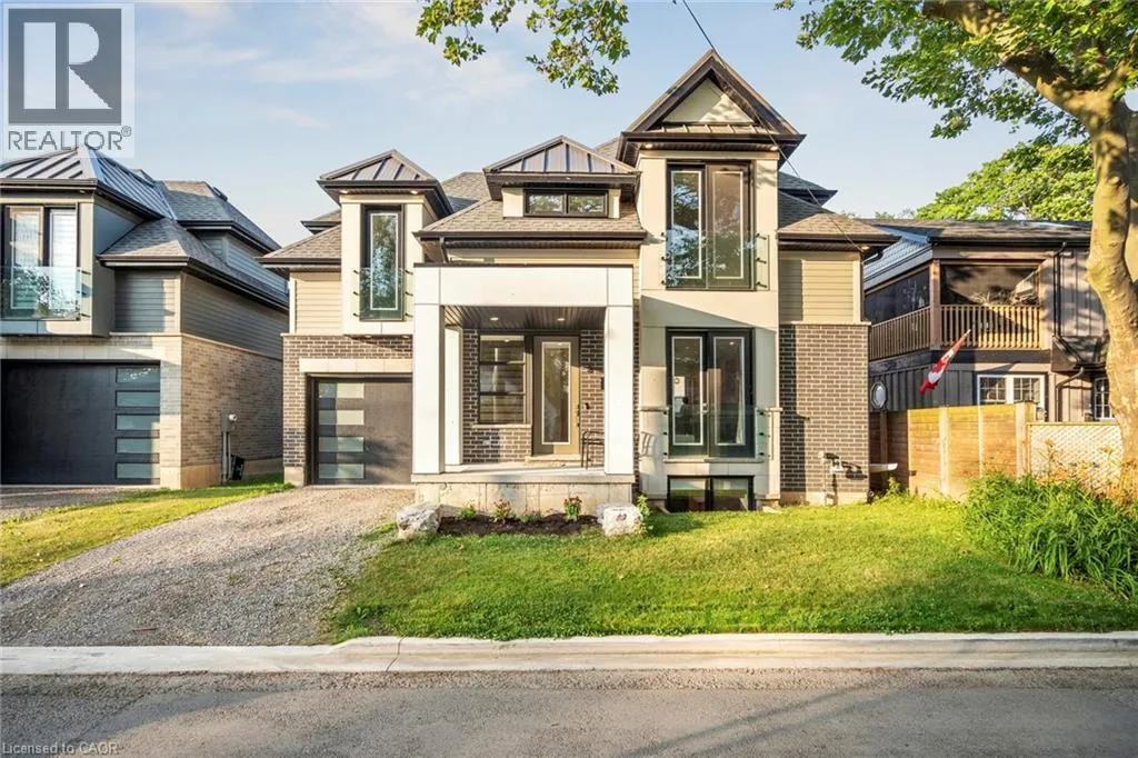 Single Family 3 bedroom 4 bathroom at 8 PAXTON Avenue - MLS# 29190412