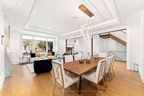 17 Waring Crt, Toronto, ON M2N 4G6