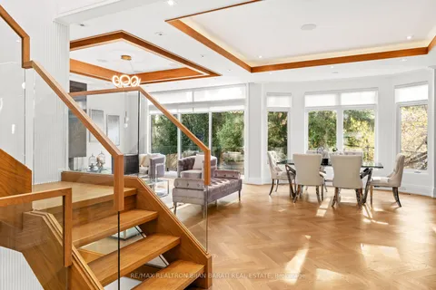 17 Waring Crt, Toronto, ON M2N 4G6