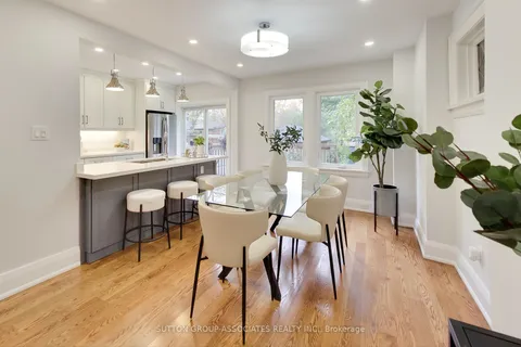 168 Pinewood Ave, Toronto, ON M6C 2V5