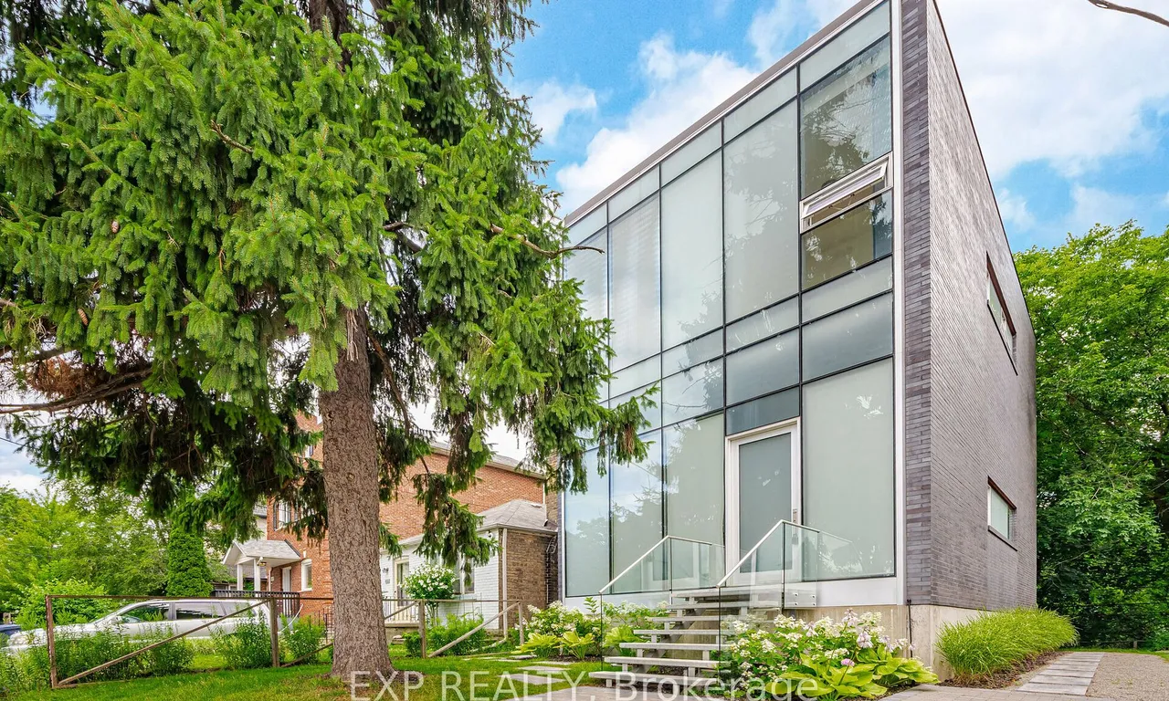 561 Arlington Ave, Toronto, ON M6C 3A6