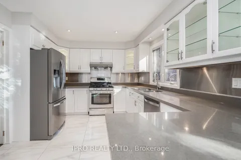 111 Newton Dr, Toronto, ON M2M 2N2