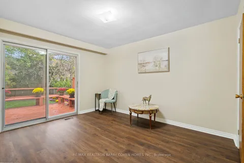 132 Grey Rd, Toronto, ON M5M 4G1