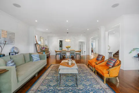 145 Churchill Ave, Toronto, ON M2N 1Z3