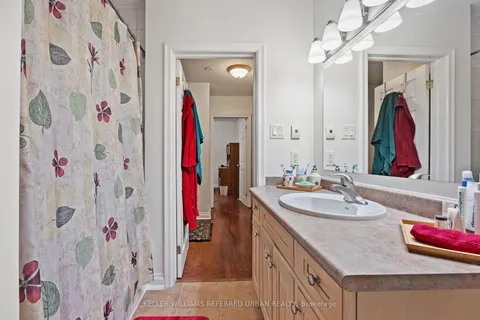 111 Clifton Ave, Toronto, ON M3H 4L2