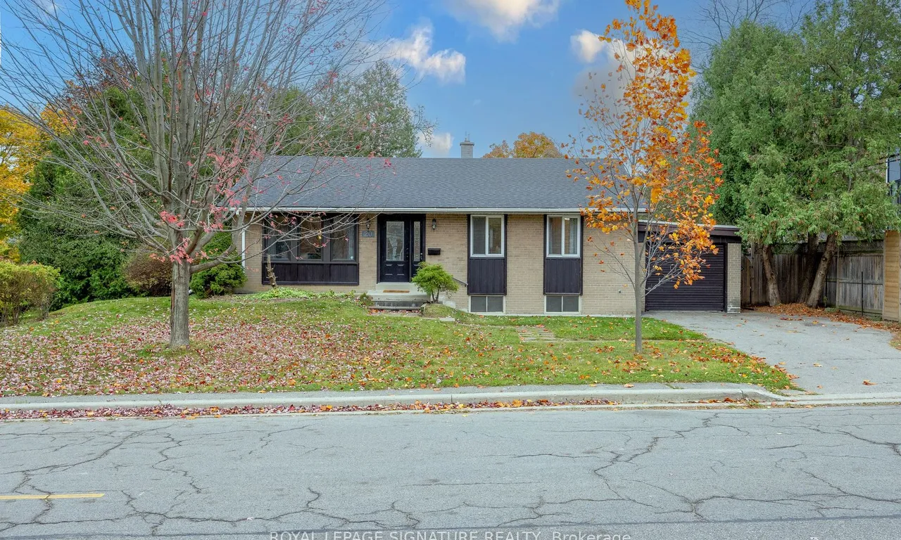 20 Moccasin Tr, Toronto, ON M3C 1Y7