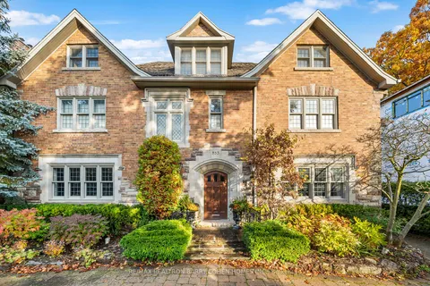 253 Dunvegan Rd, Toronto, ON M5P 2P5