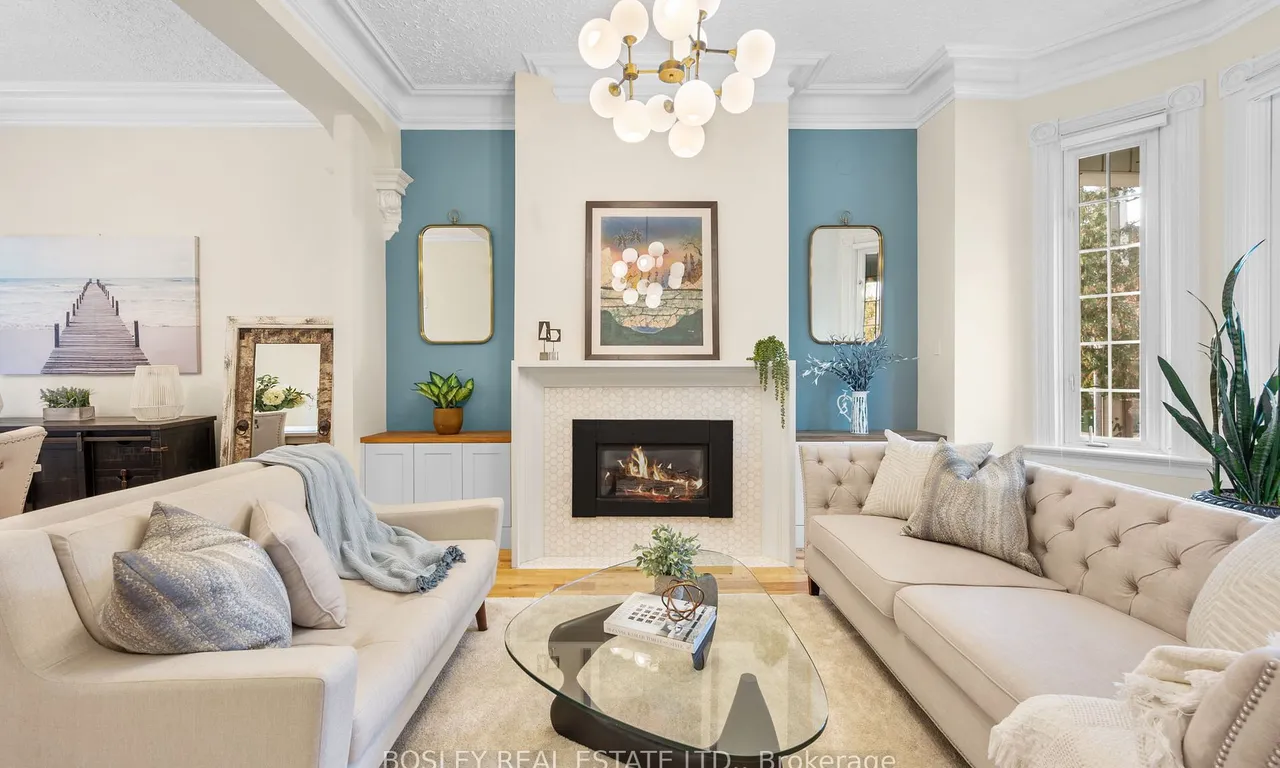 103 Manning Ave, Toronto, ON M6K 2J6