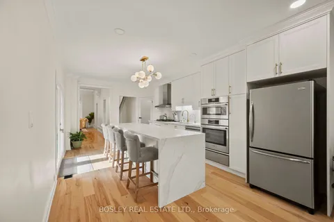 103 Manning Ave, Toronto, ON M6K 2J6