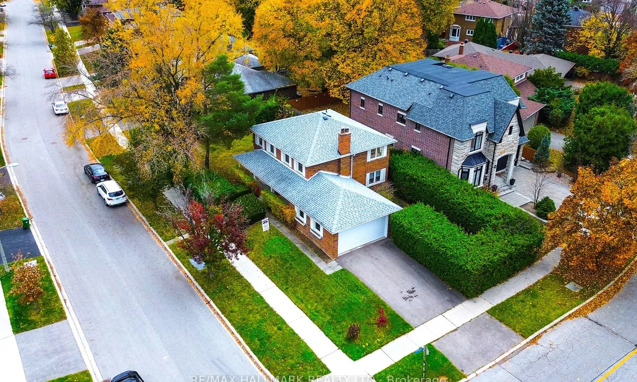 129 Clansman Blvd, Toronto, ON M2H 1Y3
