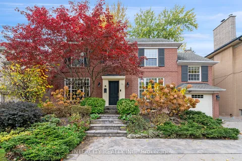 112 Mason Blvd, Toronto, ON M5M 3E3