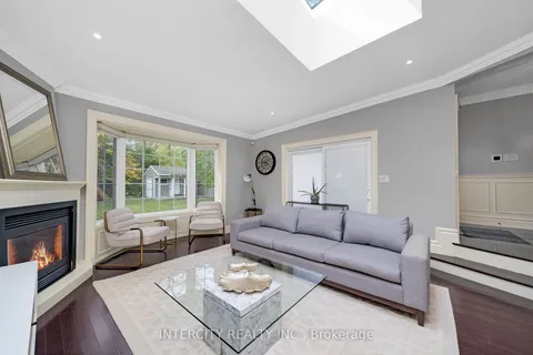 112 Mason Blvd, Toronto, ON M5M 3E3
