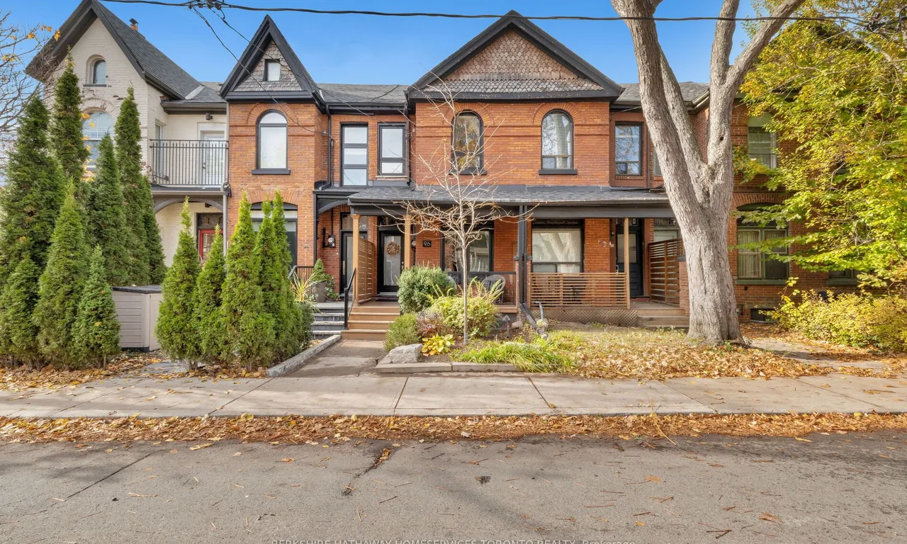 96 Major St, Toronto, ON M5S 2L2