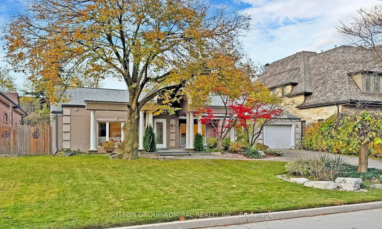 114 Lord Seaton Rd, Toronto, ON M2P 1K9