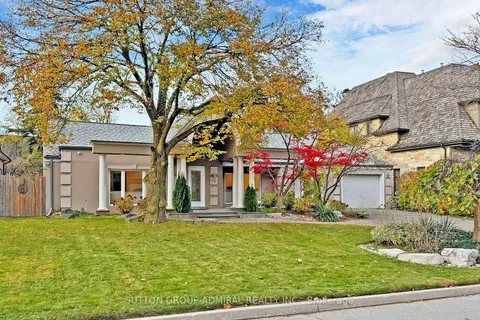 114 Lord Seaton Rd, Toronto, ON M2P 1K9