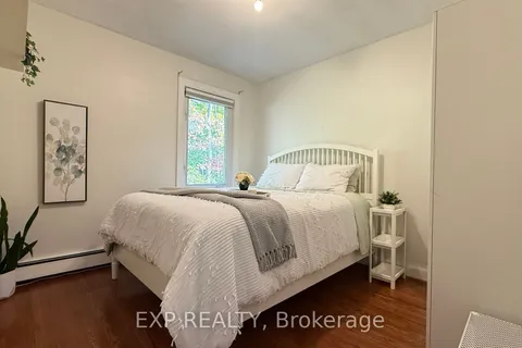 215 Sutherland Dr, Toronto, ON M4G 1J1