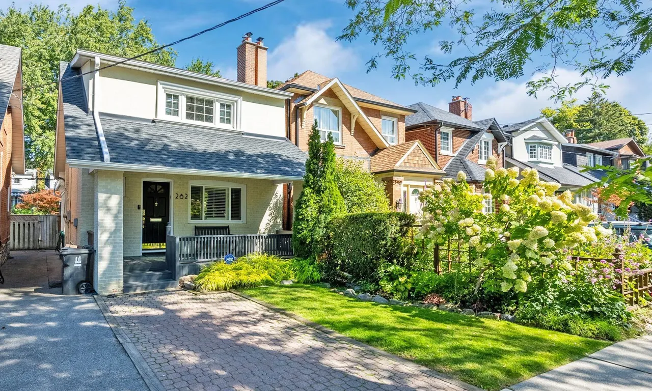 282 St Clements Ave, Toronto, ON M4R 1H5