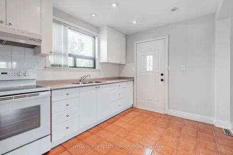 154 Ranee Ave, Toronto, ON M6A 1N4