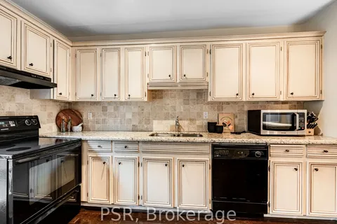 478 Merton St, Toronto, ON M4S 1B3