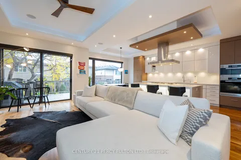 323 Douglas Ave, Toronto, ON M5M 1H2