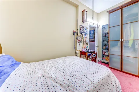 56 Sullivan St, Toronto, ON M5T 1C1