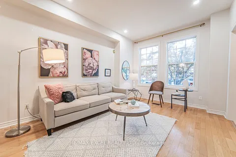 17 Preakness Dr, Toronto, ON M3B 3S2