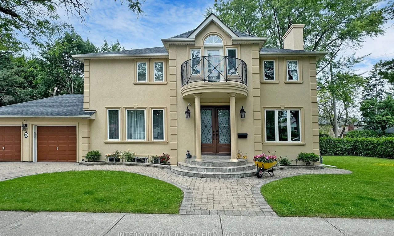 12 Kenton Dr, Toronto, ON M2R 2H7