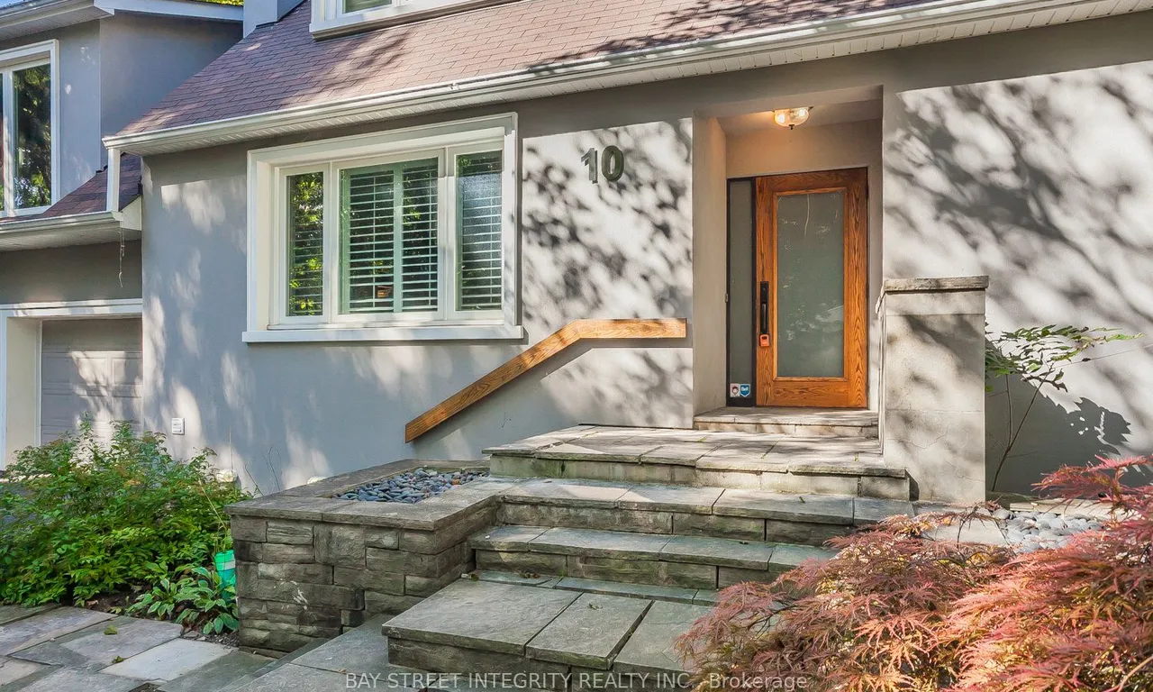 10 Stuart Ave, Toronto, ON M2N 1B1
