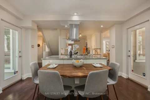 10 Stuart Ave, Toronto, ON M2N 1B1