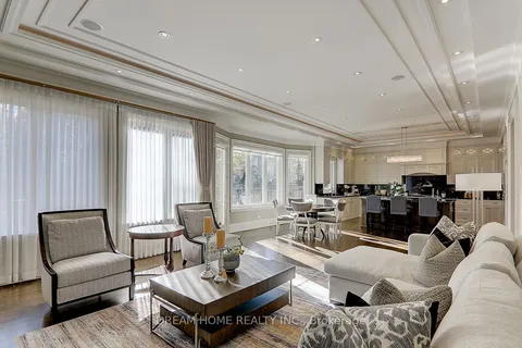 225 Dunforest Ave, Toronto, ON M2N 4J6