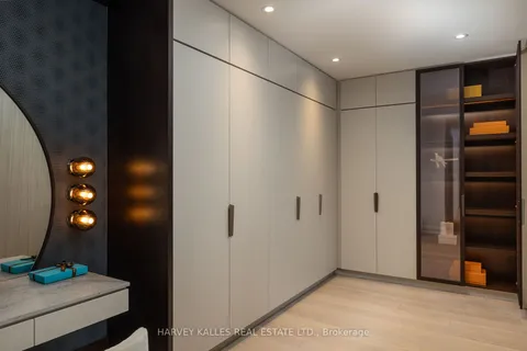 106 Glenayr Rd, Toronto, ON M5P 3C2