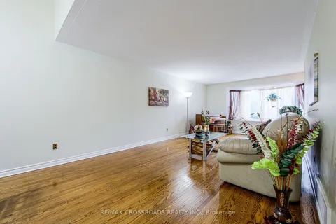 14 Baltray Cres, Toronto, ON M3A 2H4