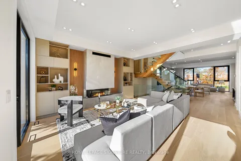 551 Broadway Ave, Toronto, ON M4G 2S2