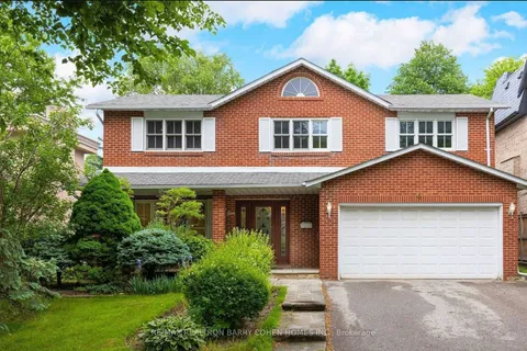 4 Chipstead Rd, Toronto, ON M3B 3E6