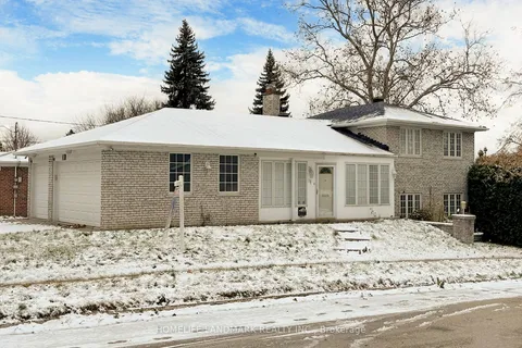 18 Olsen Dr, Toronto, ON M3A 3J2