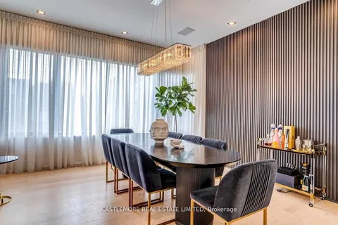 52 Grantbrook St, Toronto, ON M2R 2E9