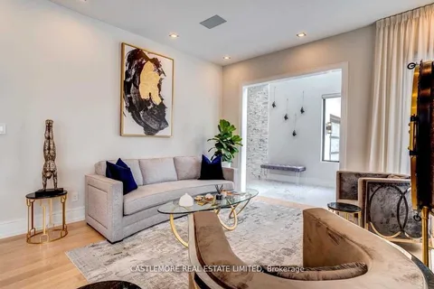 52 Grantbrook St, Toronto, ON M2R 2E9