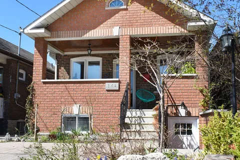362 Northcliffe Blvd, Toronto, ON M6E 3L1