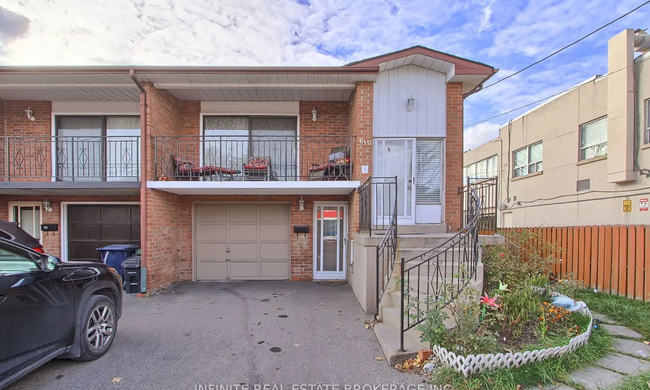 610 Vaughan Rd, Toronto, ON M6C 2R5