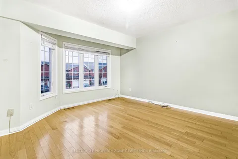 39 Sufi Cres, Toronto, ON M4A 2X3