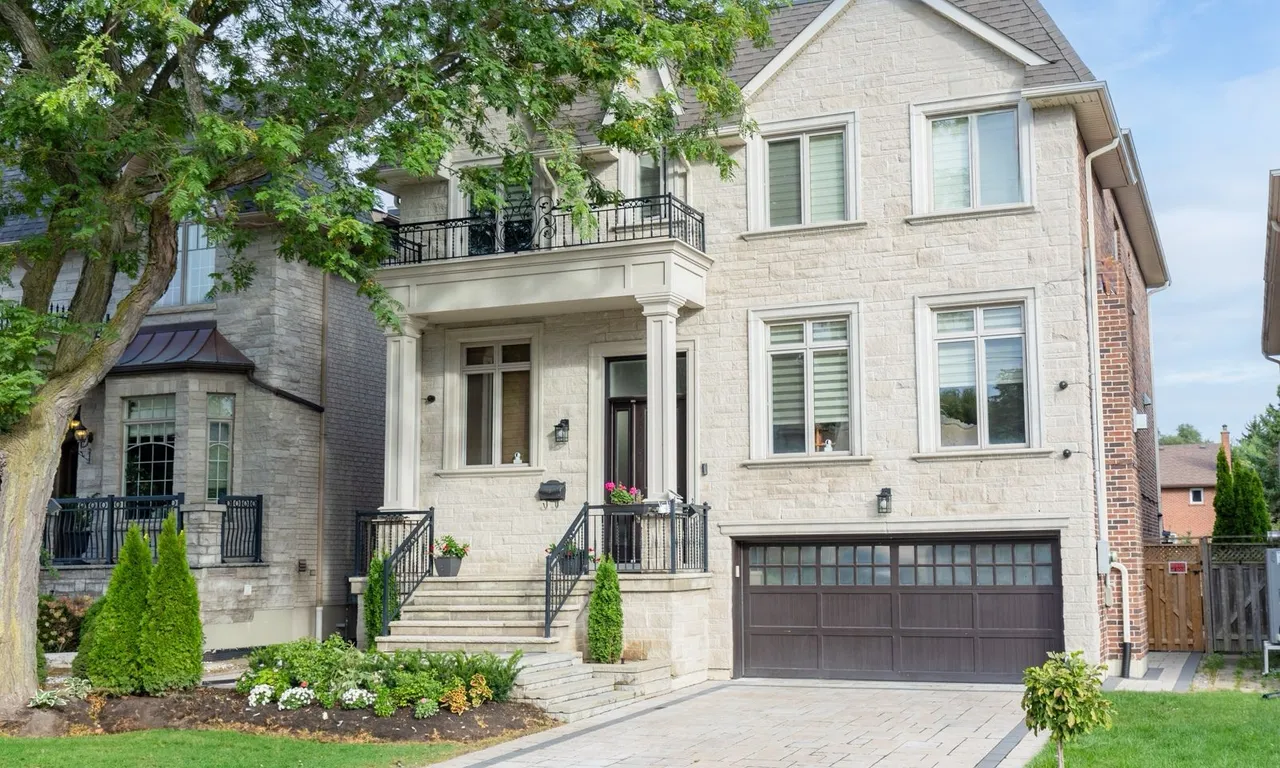 248 Holmes Ave, Toronto, ON M2N 4N1