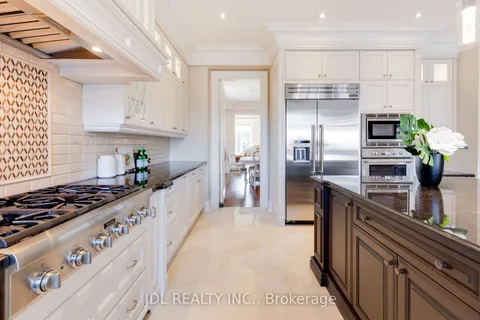 248 Holmes Ave, Toronto, ON M2N 4N1