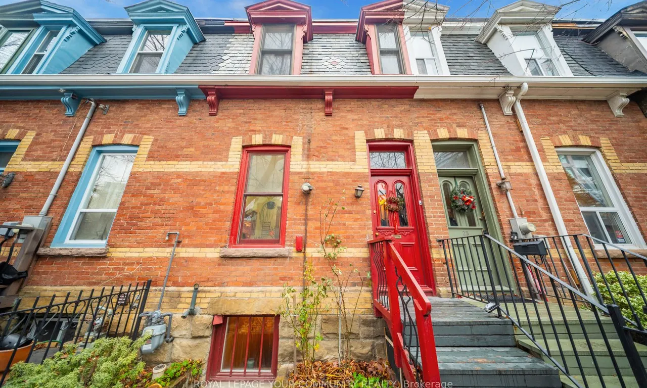 27 Sackville St, Toronto, ON M5E 3E1