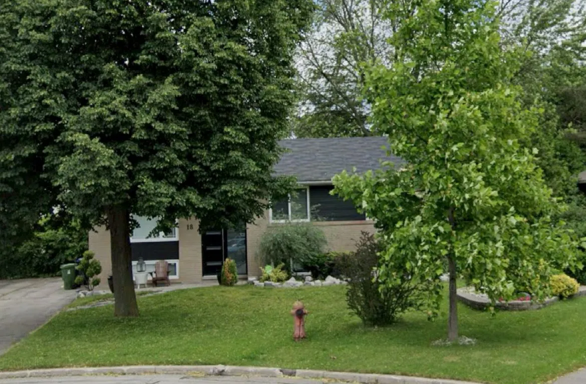 19 Brookwood Crt, Toronto, ON M3C 1C1