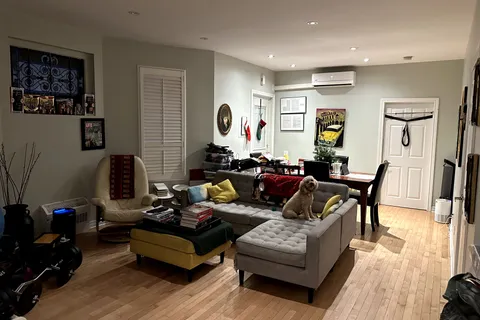 25 Dupont Street, Toronto, ON M5R 1V3