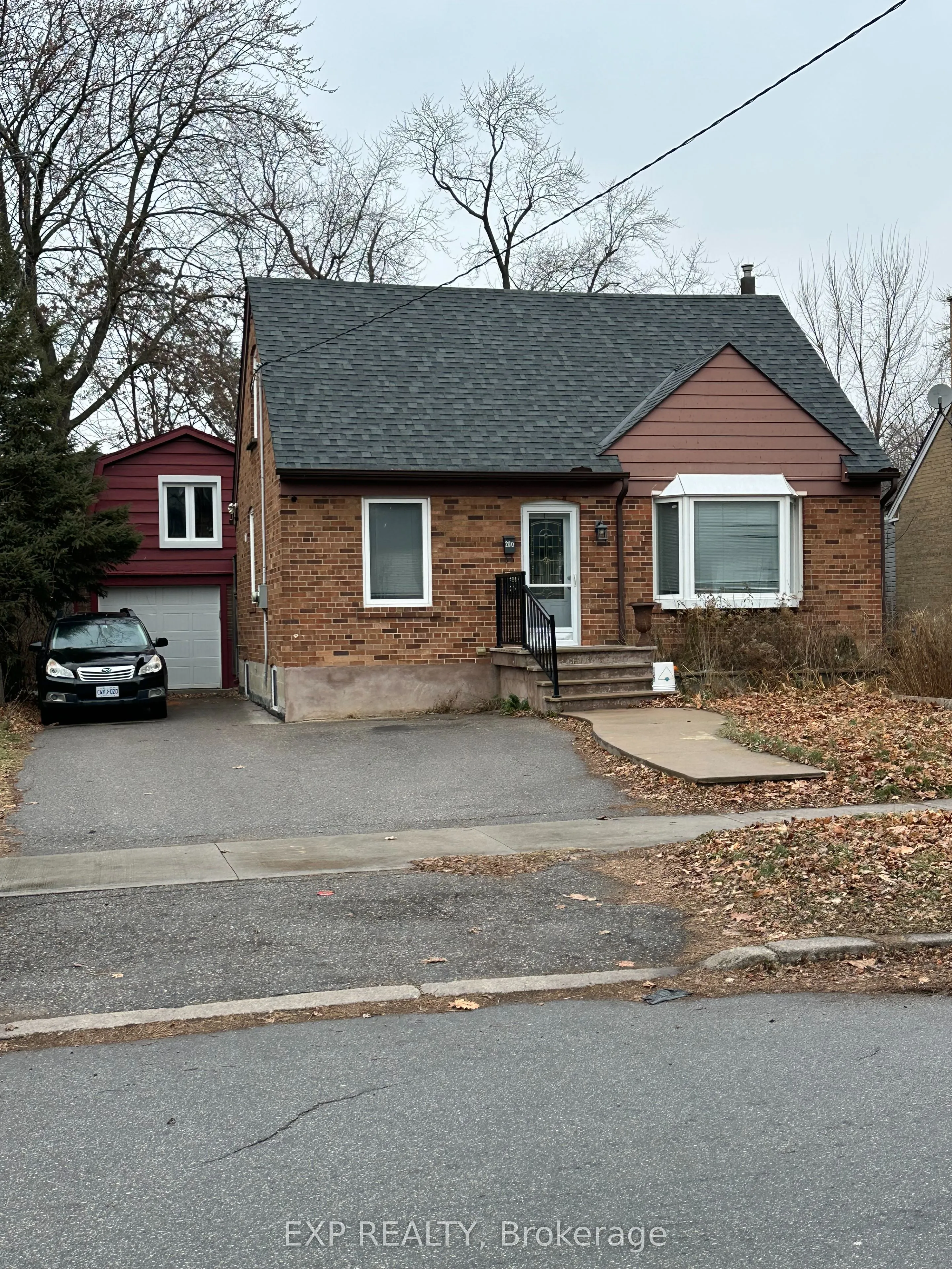 28 Pleasant Avenue, ON M2M 1L9
