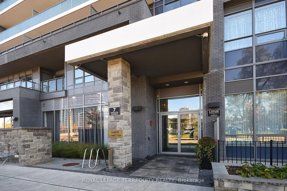 7 Kenaston Gardens, ON M2K 1G7