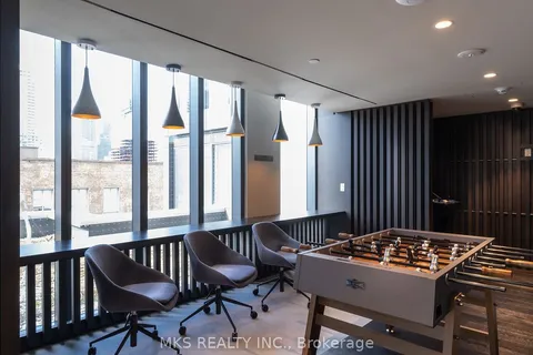 138 Downes Street, Toronto, ON M5E 0E4