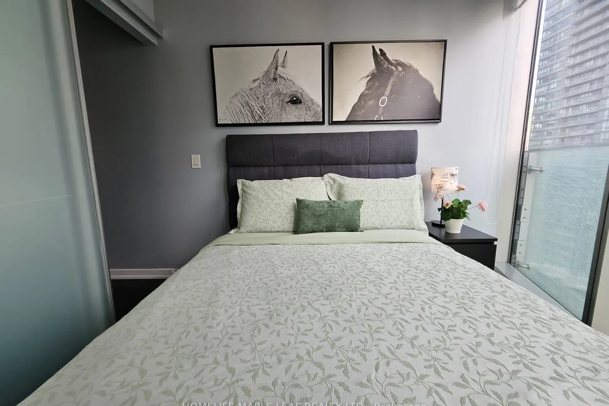 14 York Street, ON M5J 0A9