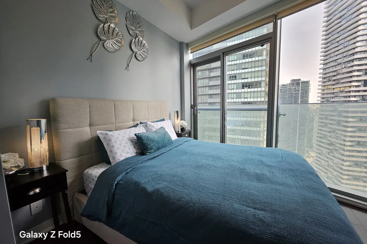 14 York Street, ON M5J 0A9